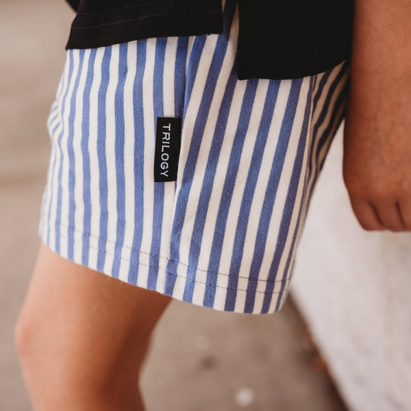 BLUE & WHITE RESORT SHORTS
