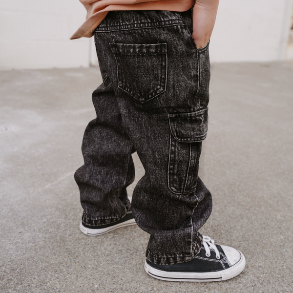 ACID WASH BLACK CARGOS