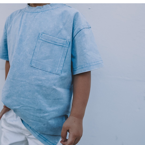 BLUE ACID WASH BOYFRIEND TEE